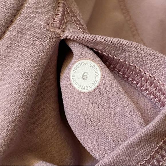 Lululemon mauve pink zen expression reveal crop legging - Picture 7 of 14